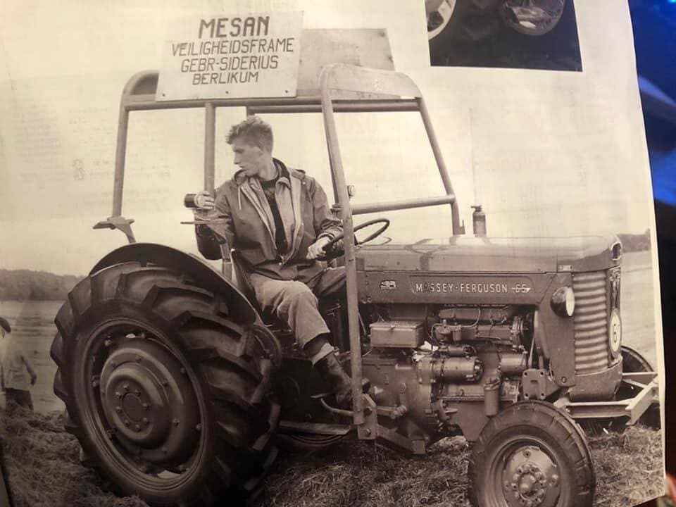 Historische foto van een Massey-Ferguson tractor van Siderius Heftrucks en Verreikers